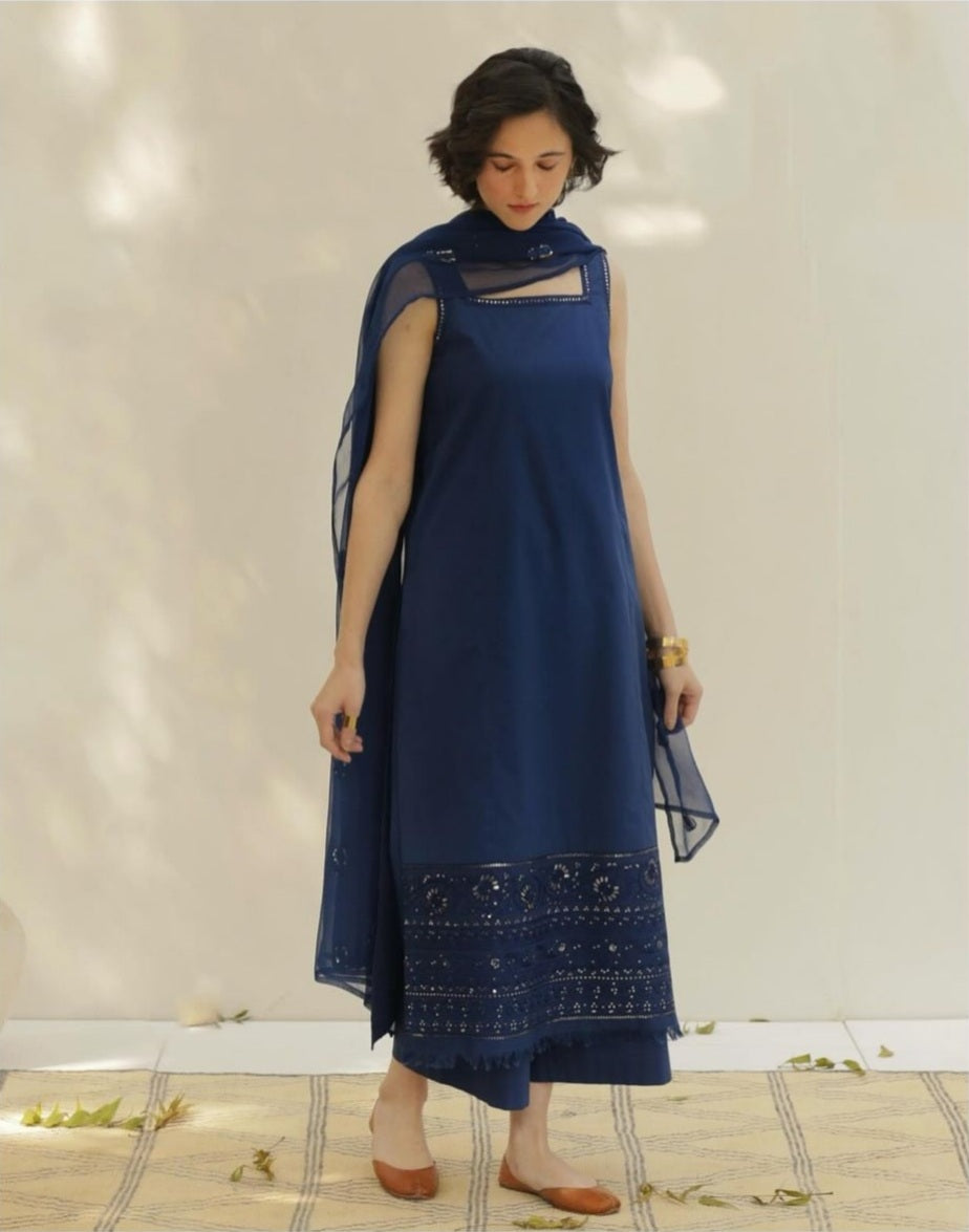 Azure Blue Full Sleeves | 3-Piece Stitched Suit