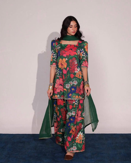 Green Glamour | 3-Piece Stitched Suit