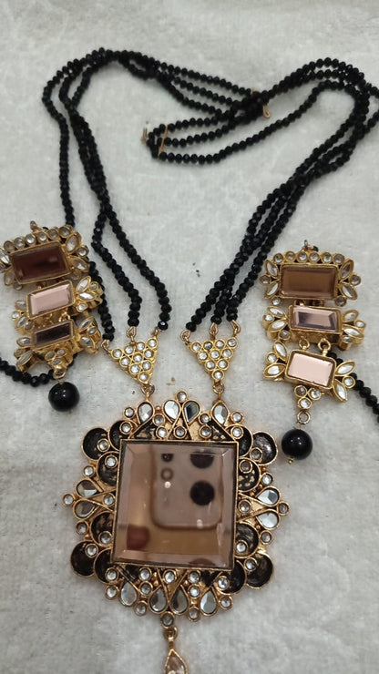 Enduring Elegance: Gold-Plated Farshi Kundan Mala Set